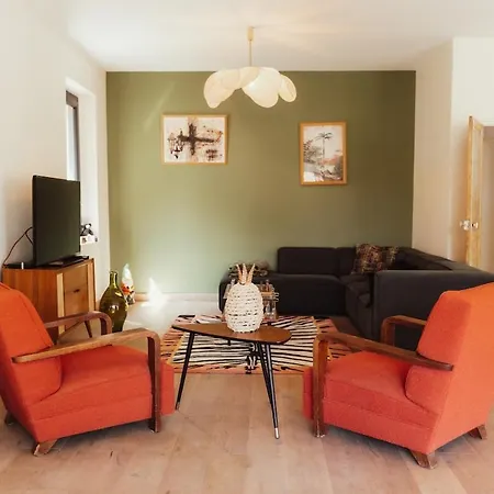 Maison D'exception A Proche De La *