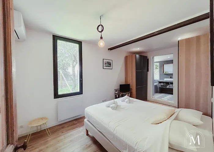 Maison D'exception A Proche De La *