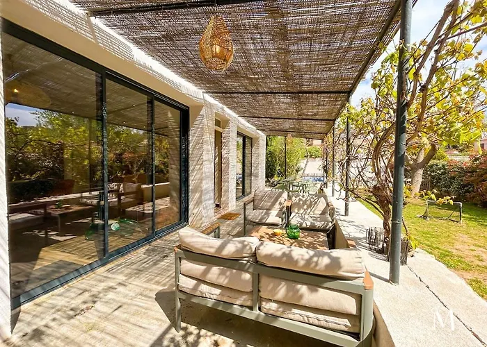 Maison D'exception A Proche De La *