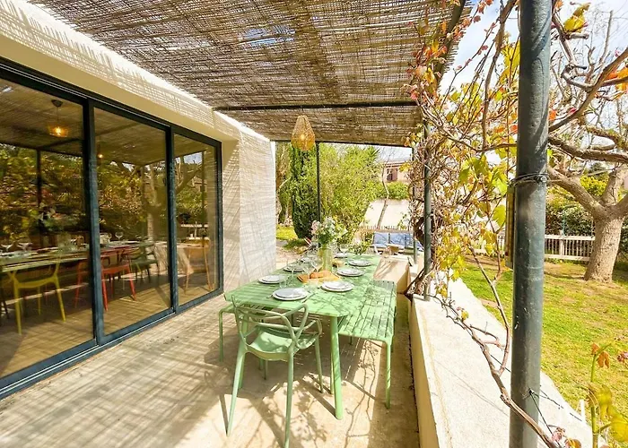 Maison D'exception A Proche De La فيلة