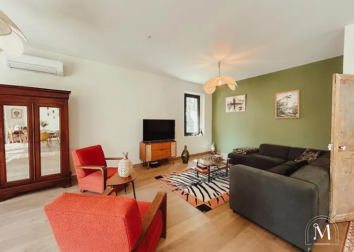 Maison D'exception A Proche De La فيلة