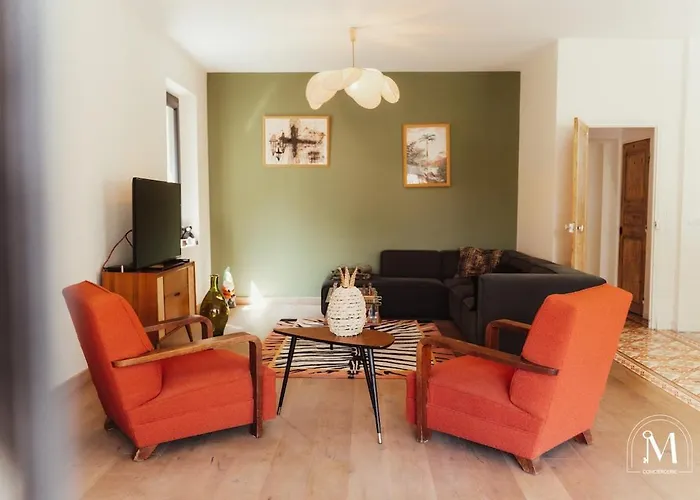 Maison D'exception A Proche De La *