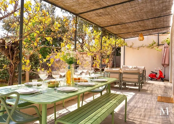 Maison D'exception A Proche De La فيلة