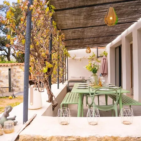 Maison D'exception A Proche De La *